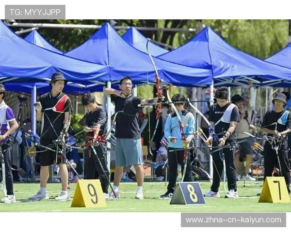 射箭学院加强青少年训练营的师资培养与质量监控，射箭学校